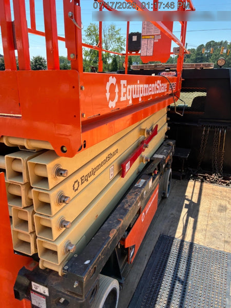 2022 JLG R4045
