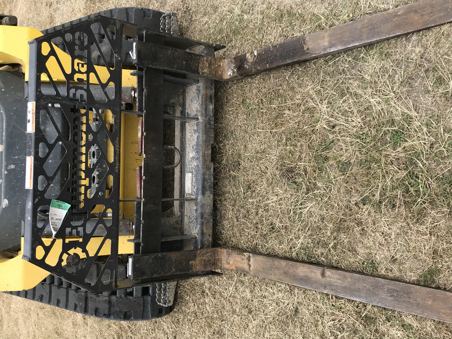 2020 EMKAY 48" Pallet Forks - Emkay