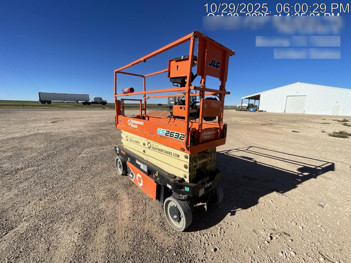 2023 JLG ES2632