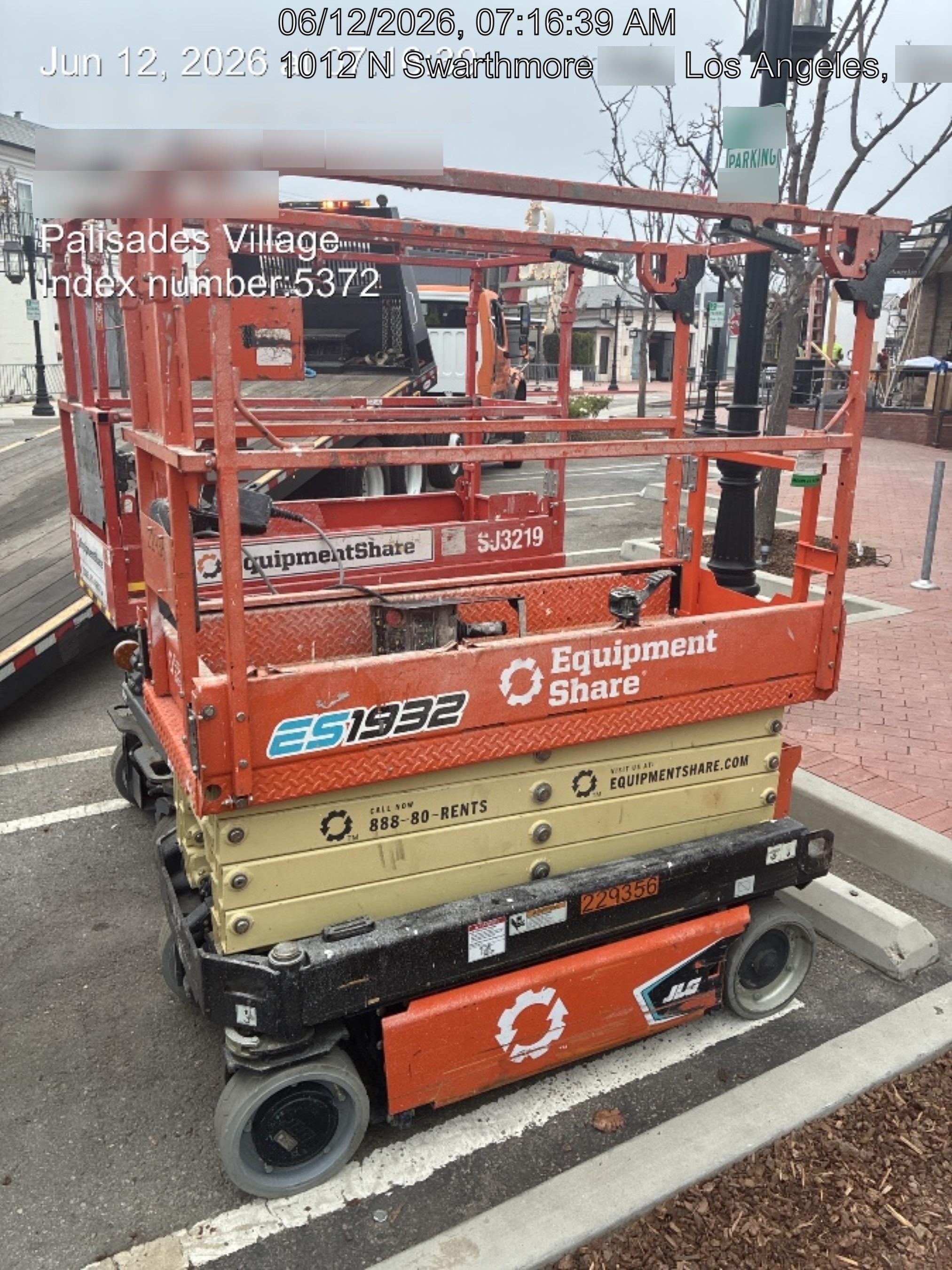 2022 JLG ES1932