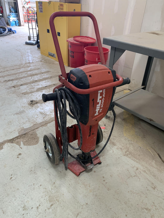 2020 HILTI TE 3000-AVR