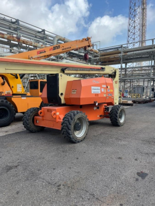 2019 JLG 800AJ