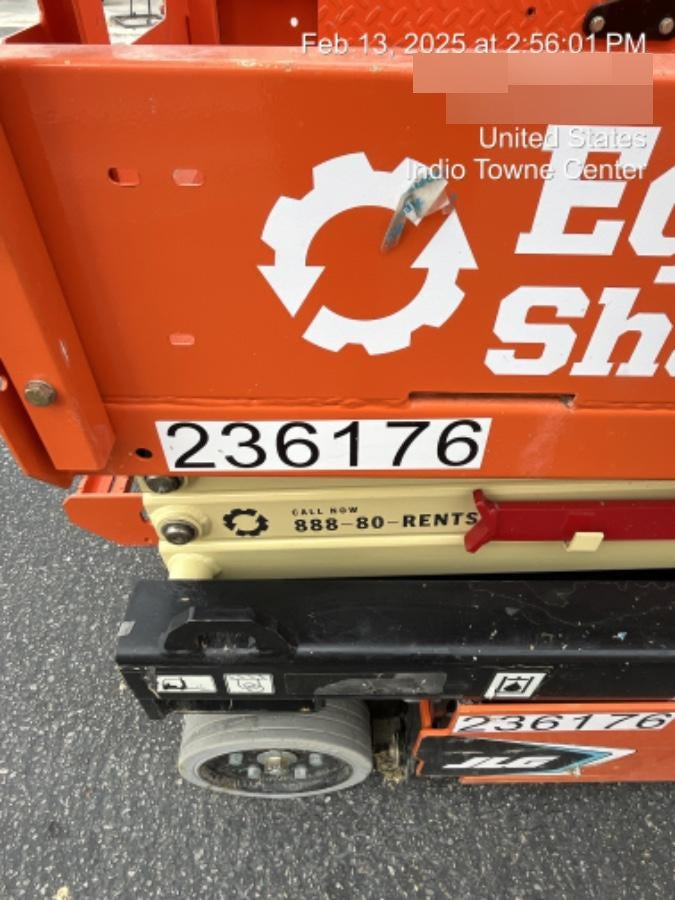 2022 JLG ES1330L