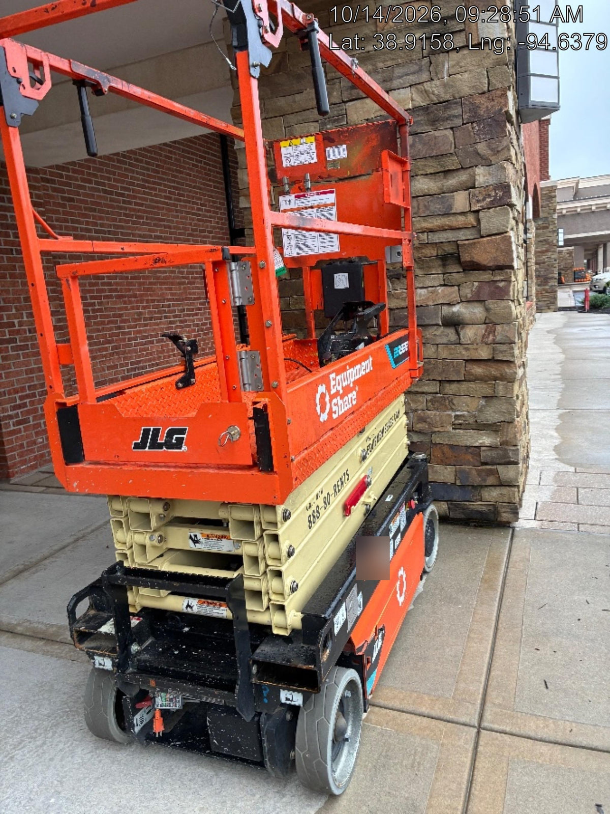 2025 JLG ES1932