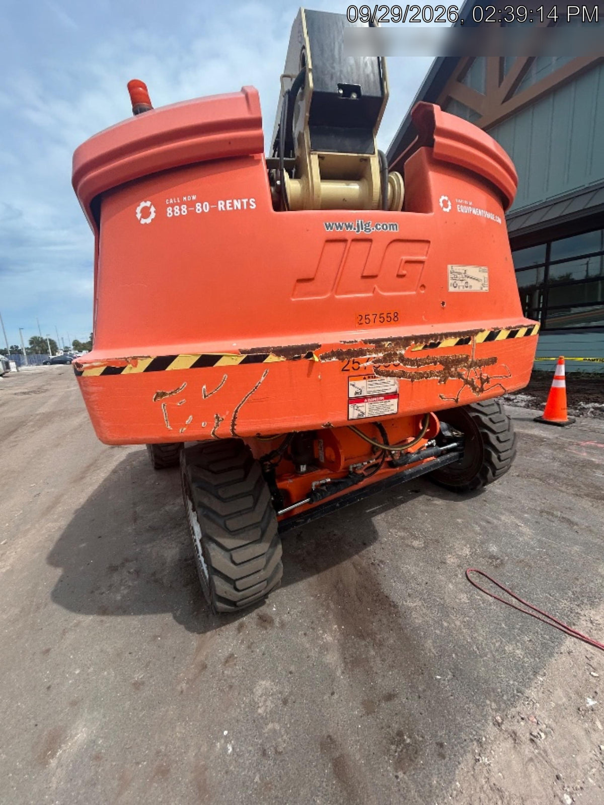 2022 JLG 600S