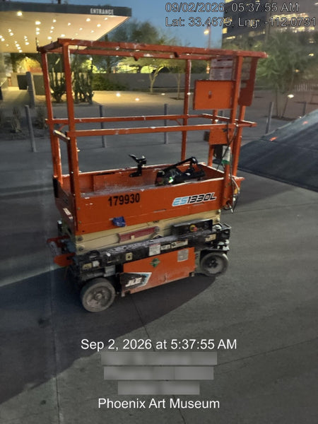 2021 JLG ES1330L