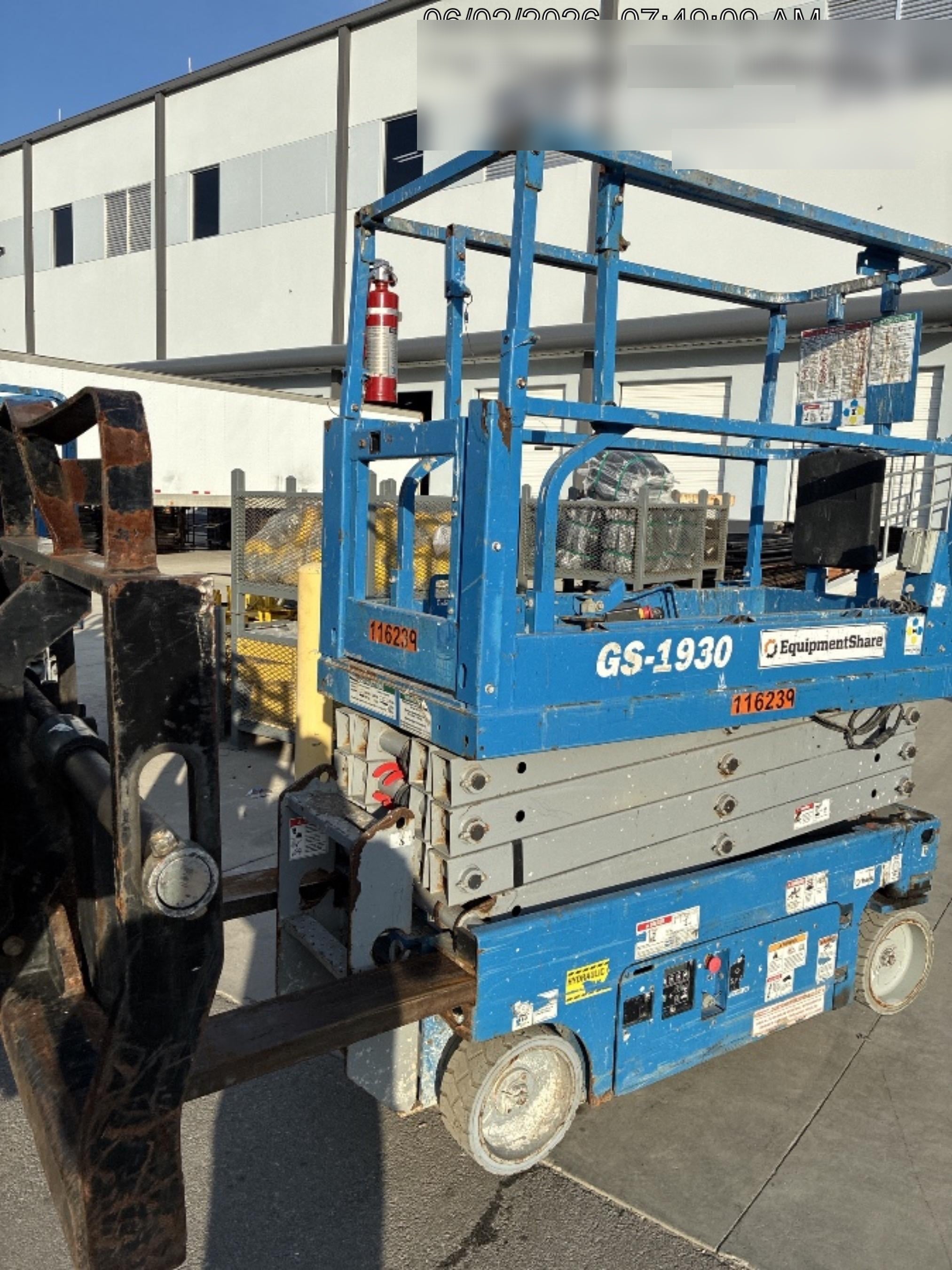 2020 Genie GS-1930 Solid Non Marking Tires, Beacon, Folding rails with half height swing gate