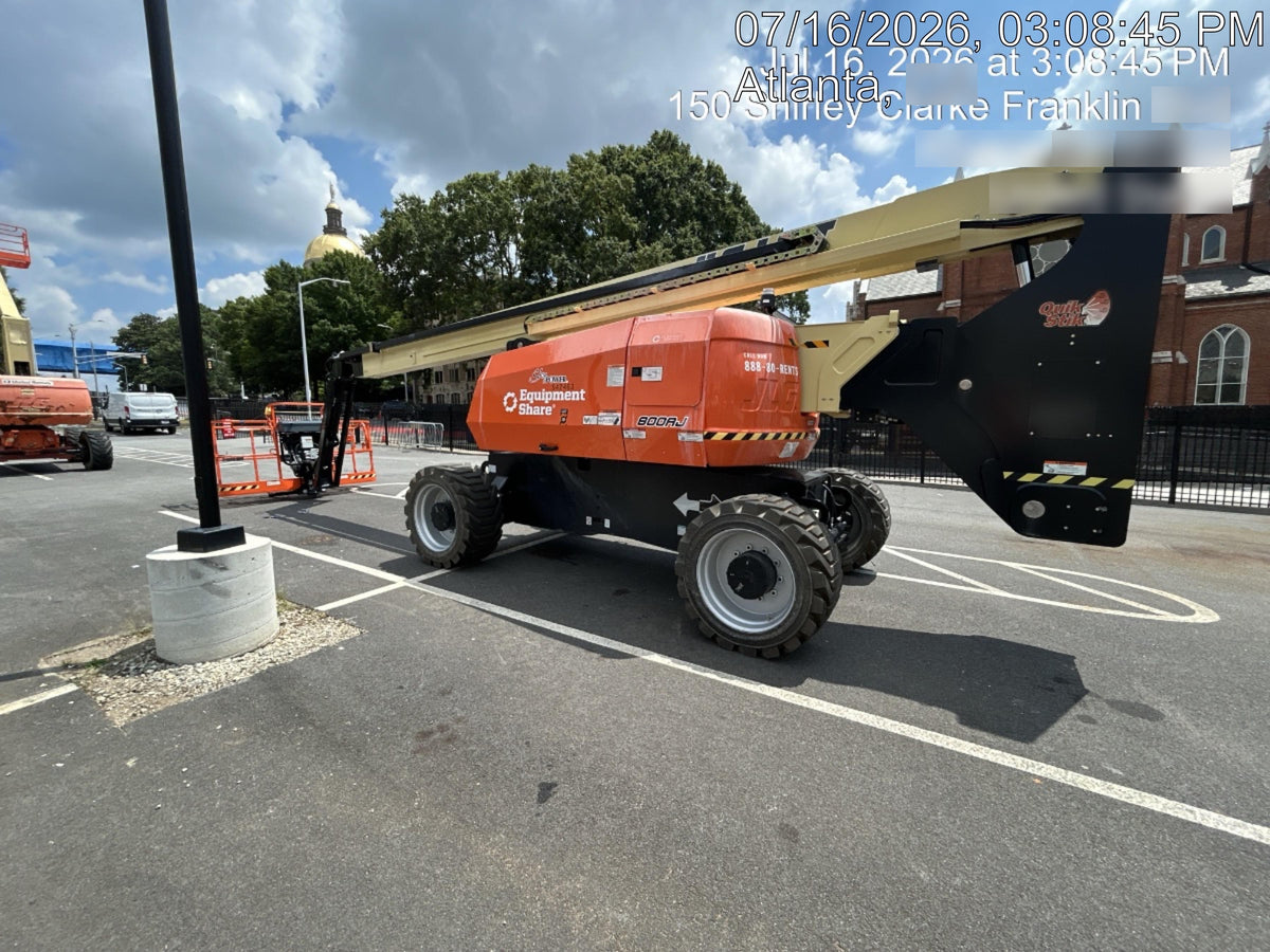 2025 JLG 800AJ