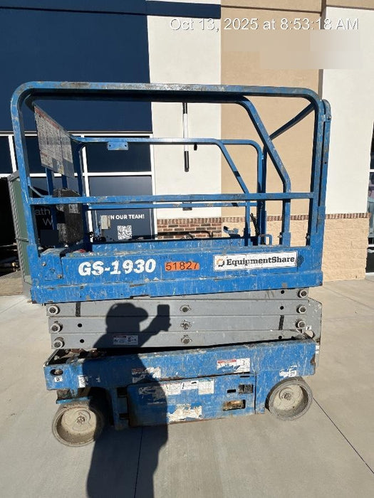 2019 Genie GS-1930 Fixed Rails with Chain Entry