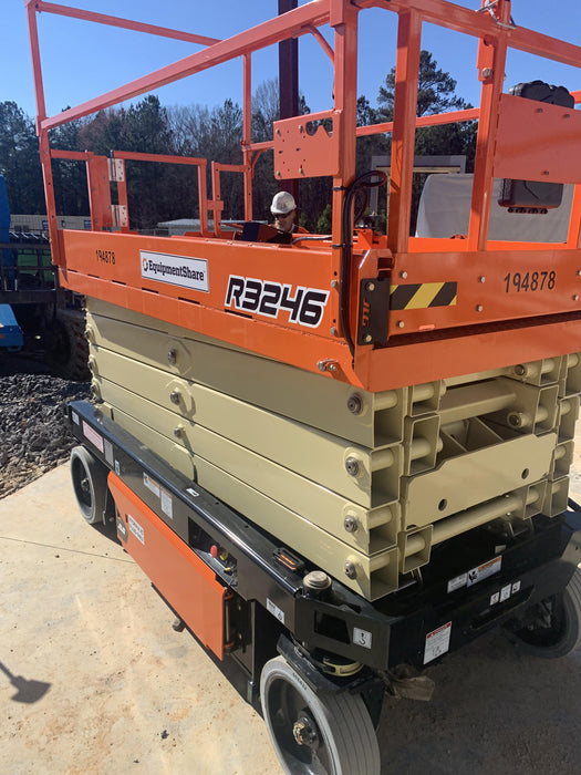 2021 JLG R3246