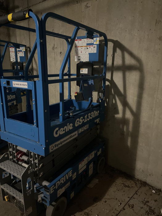 2021 GENIE GS-1330m