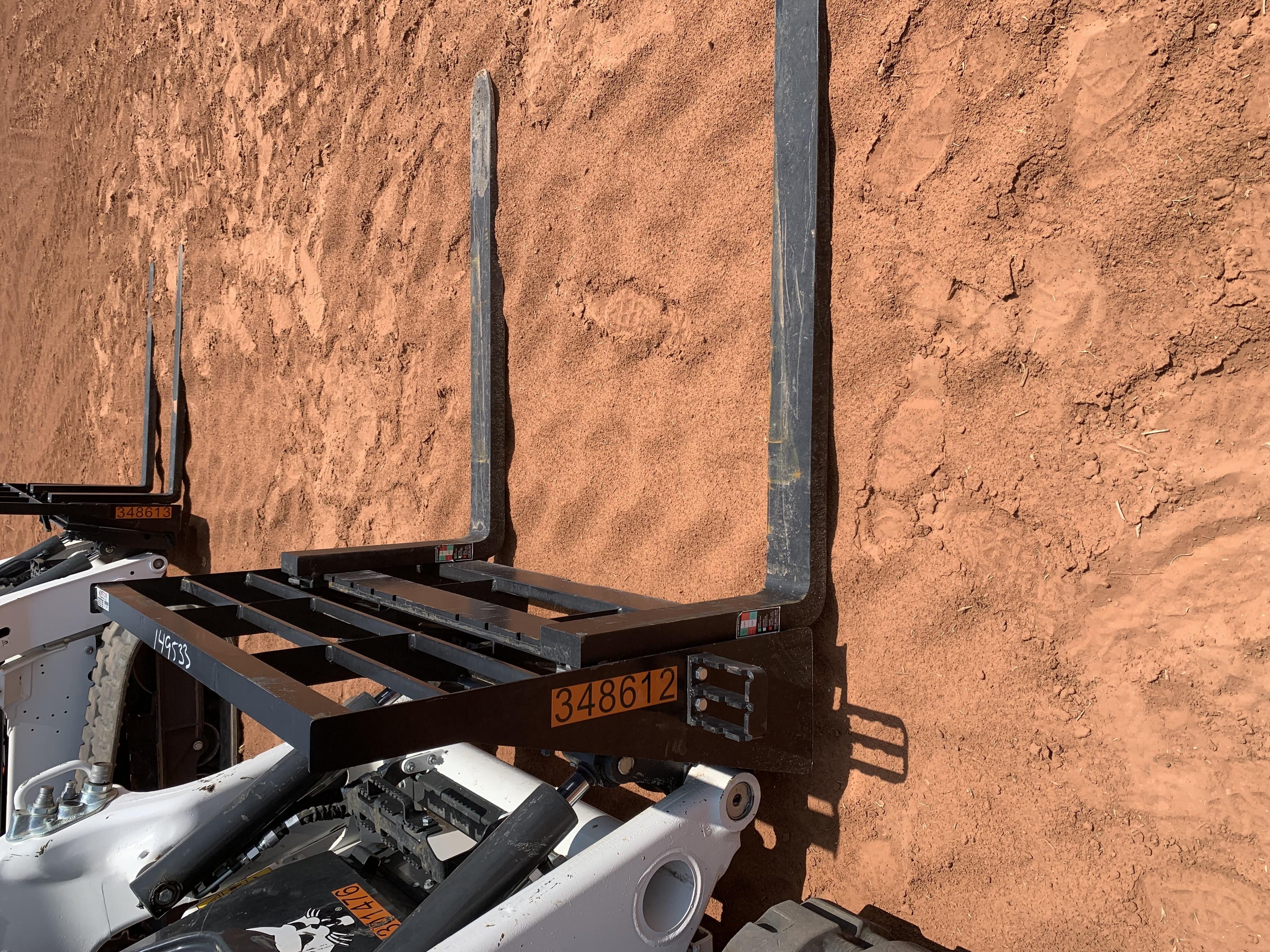 2023 ARROW MATERIAL HANDLING 48" Pallet Forks - Arrow