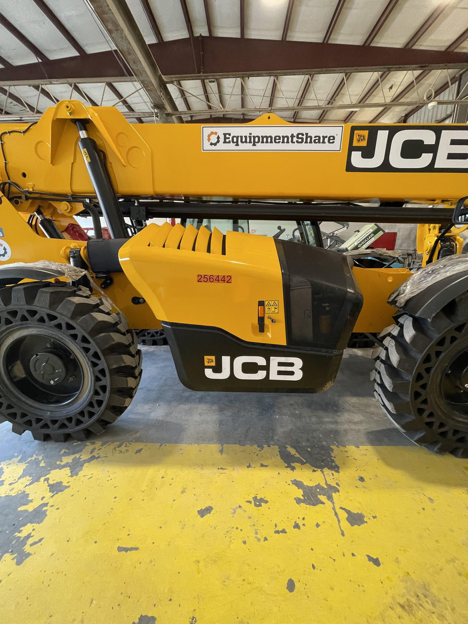 2022 JCB 510-56