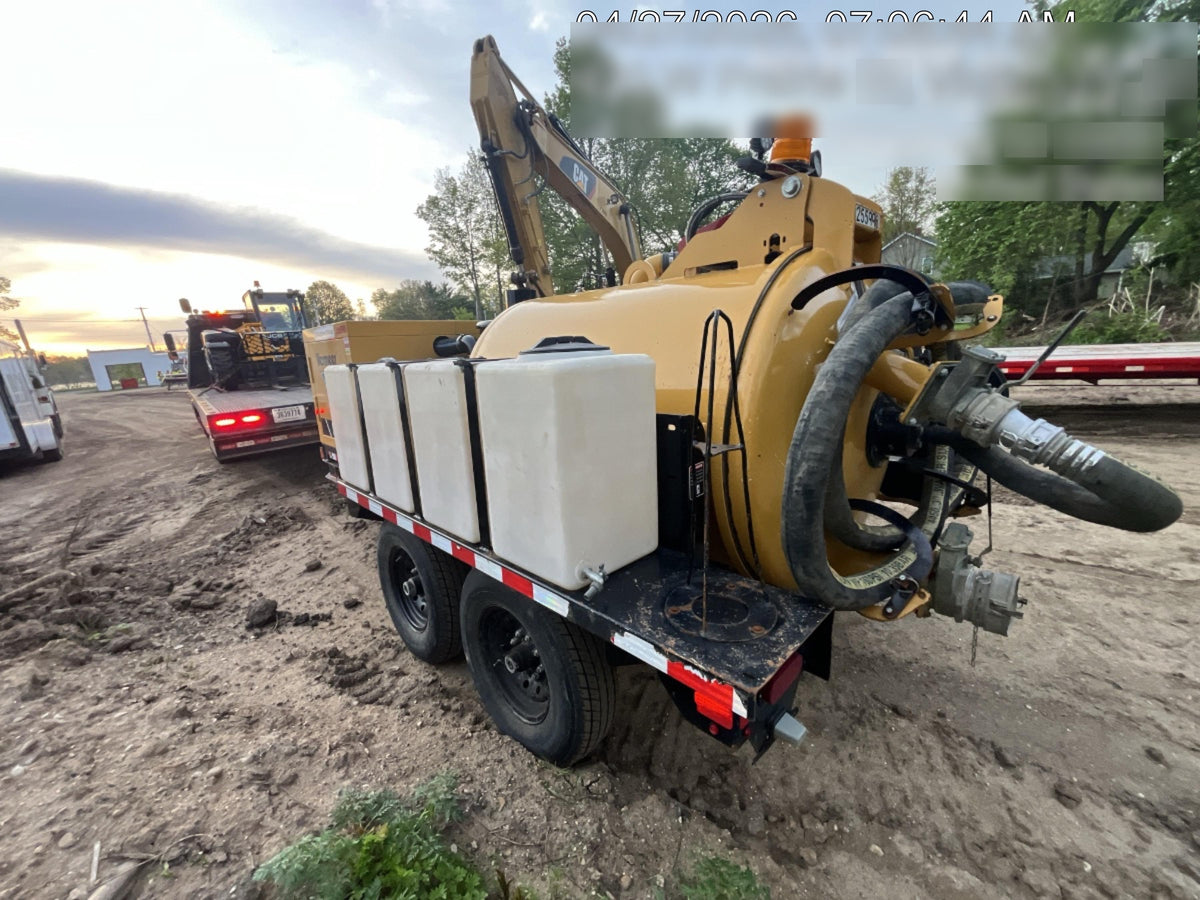 2022 Vac-Tron LP573XDT T4 Koehler Diesel Engine, 500 Gallon Debris Tank, x2 100 Gallon Water Tanks