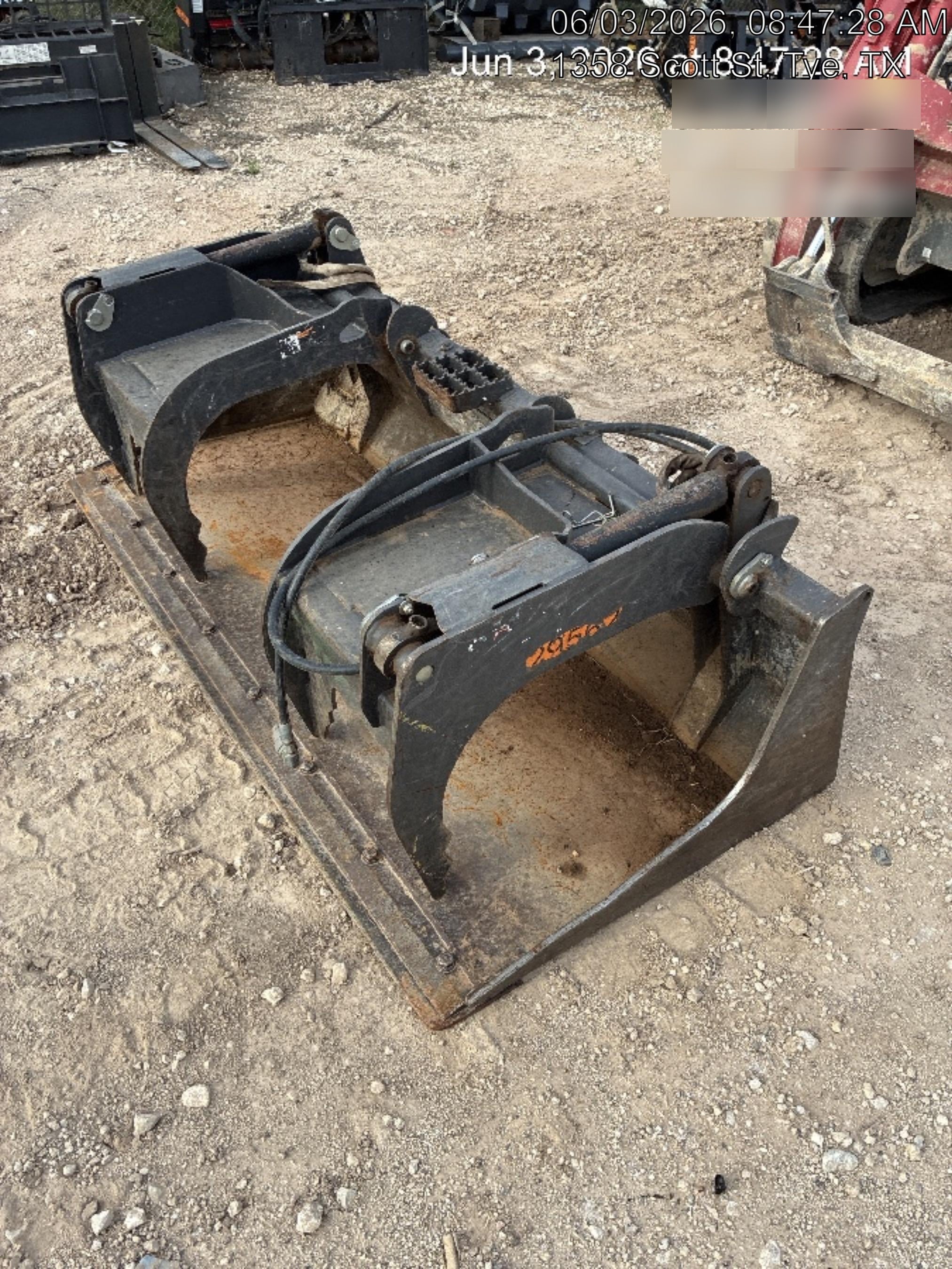 2019 PALADIN 76" Scrap Grapple Bucket - Paladin