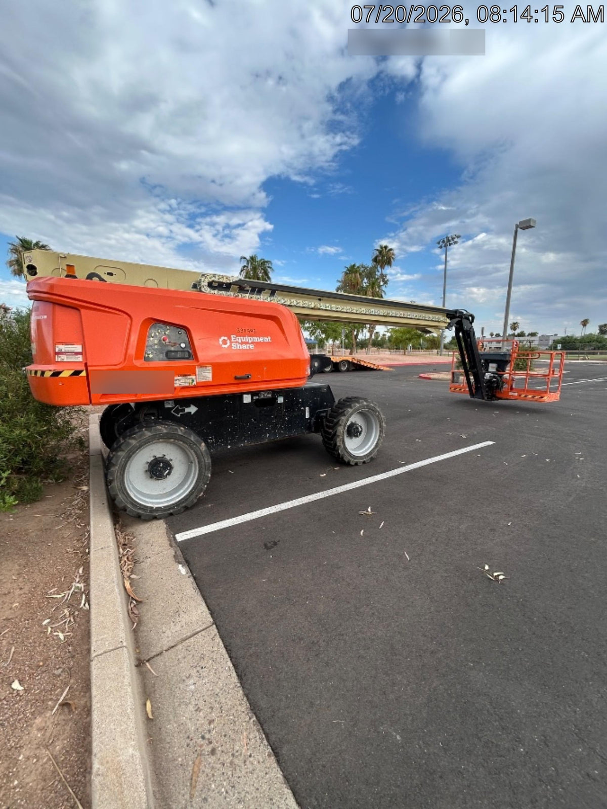 2023 JLG 660SJ
