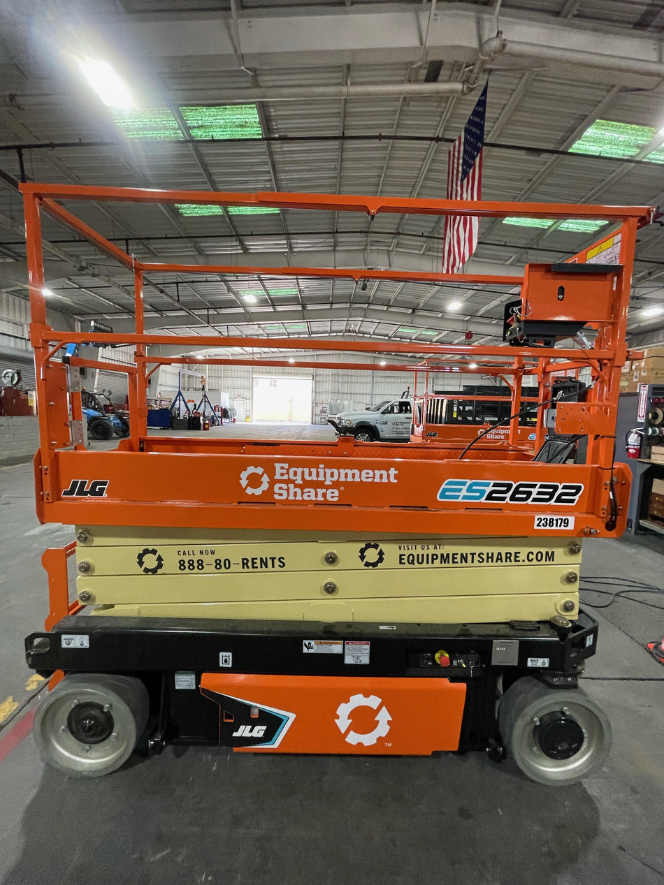 2022 JLG ES2632
