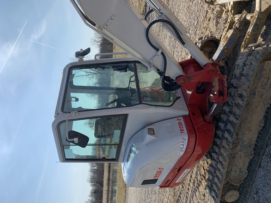 2020 TAKEUCHI TB235-2CR
