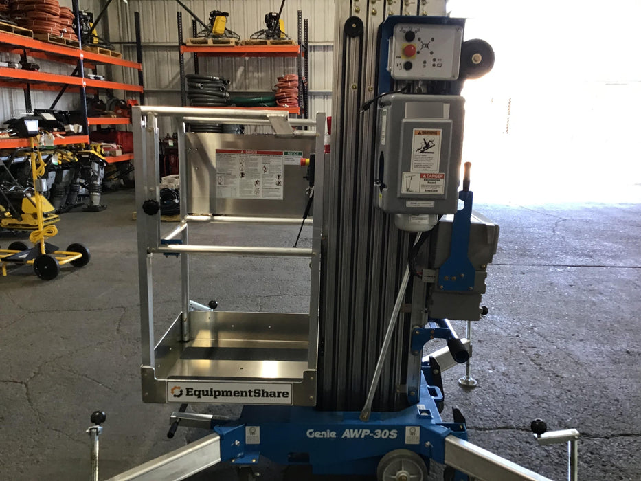 2019 GENIE AWP-30S