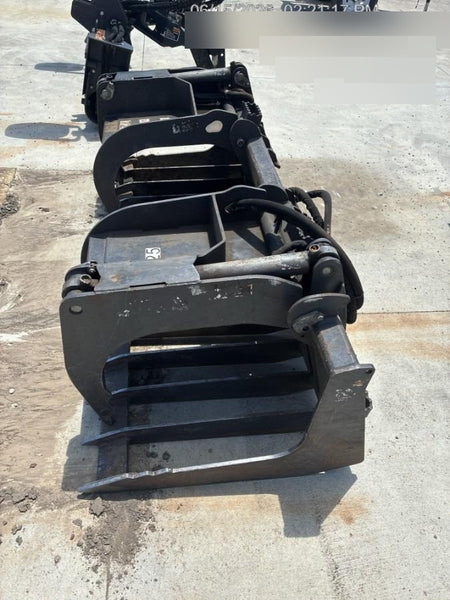 2015 CASE Grapple Bucket Skid Steer - Case