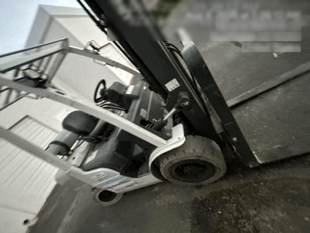 2022 UNICARRIER MUG1F2A30DV