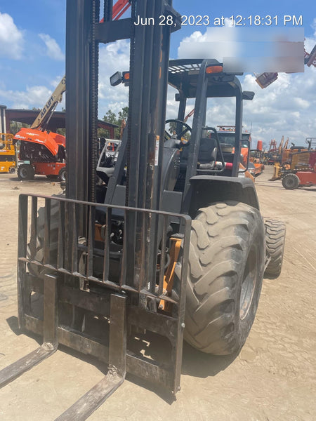 2018 CASE 586H
