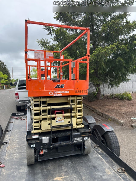 2025 JLG ES3246