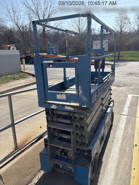 2018 GENIE GS-3232