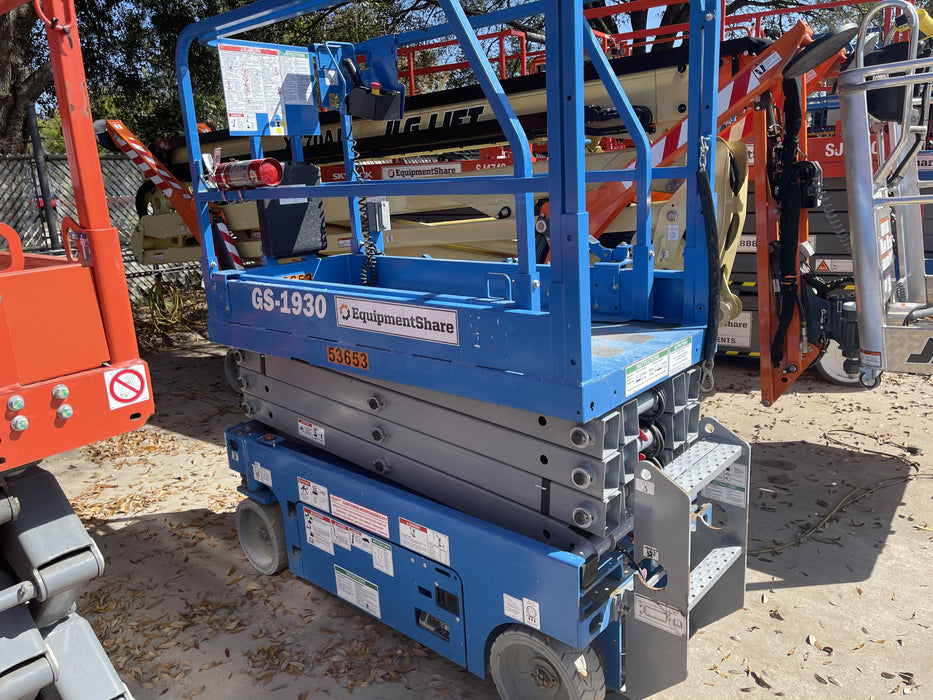 2019 Genie GS-1930 Fixed Rails with Chain Entry