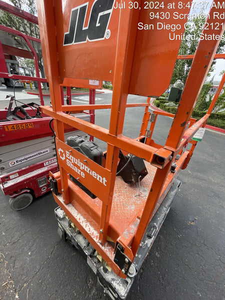 2022 JLG ES1330L