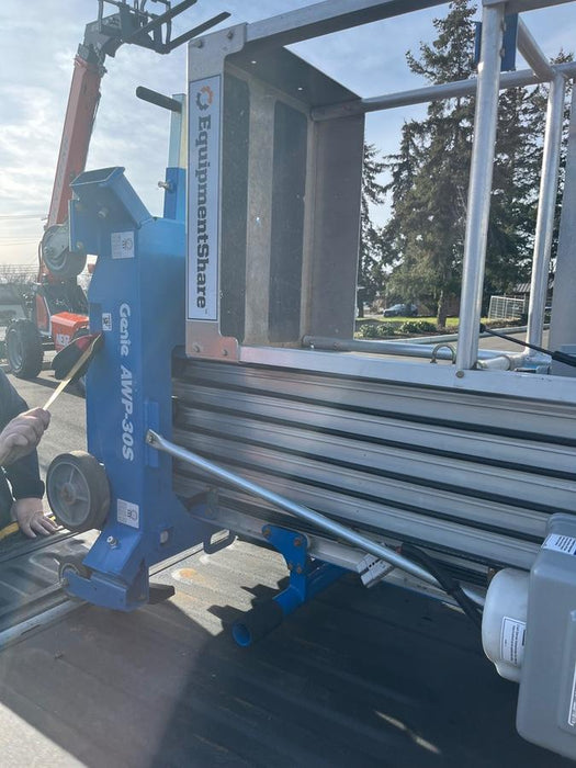 2021 GENIE AWP-30S DC