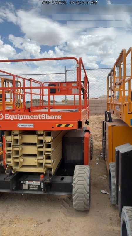 2023 JLG RT4394