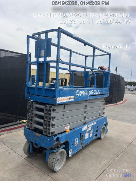 2017 Genie GS-3232 Genie GS3232 Lift w/Folding Rails and Swing Gate