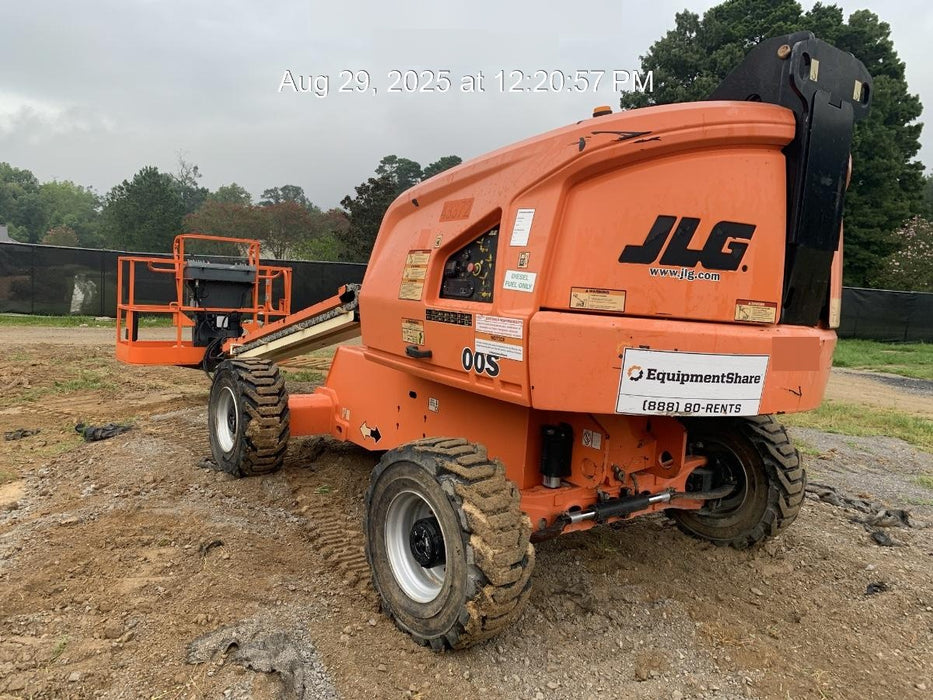2019 JLG 400S