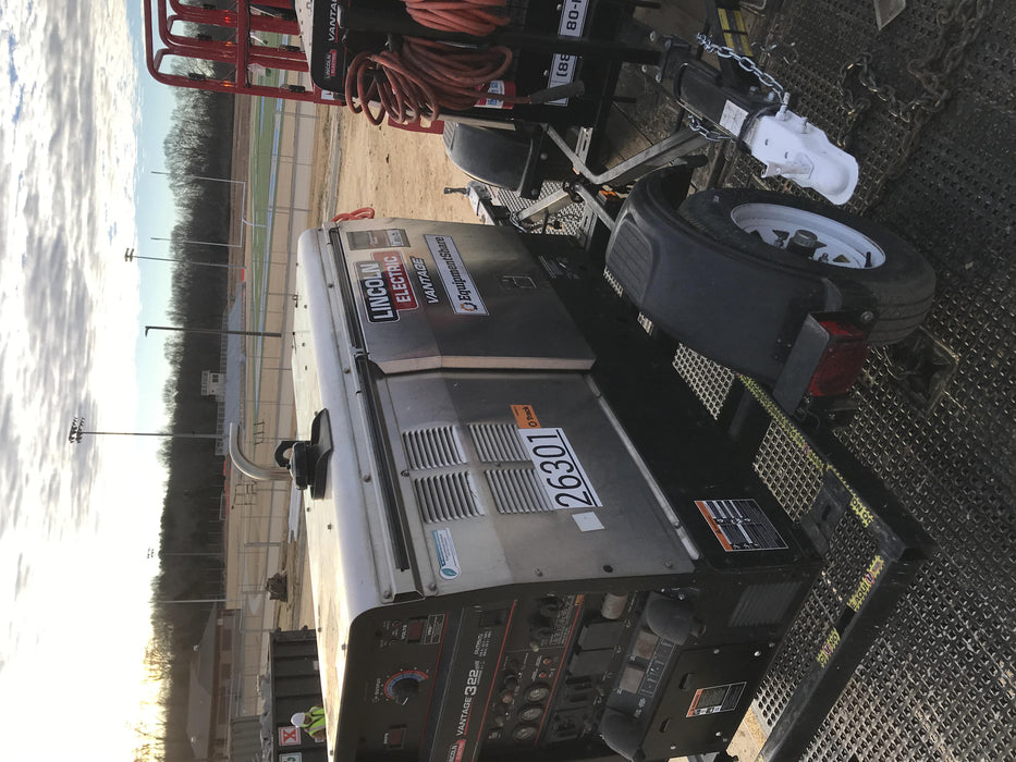 2019 Lincoln Electric Vantage 322 Lincoln Vantage 322 Welder w/Trailer, Light Kit, Cable Rack