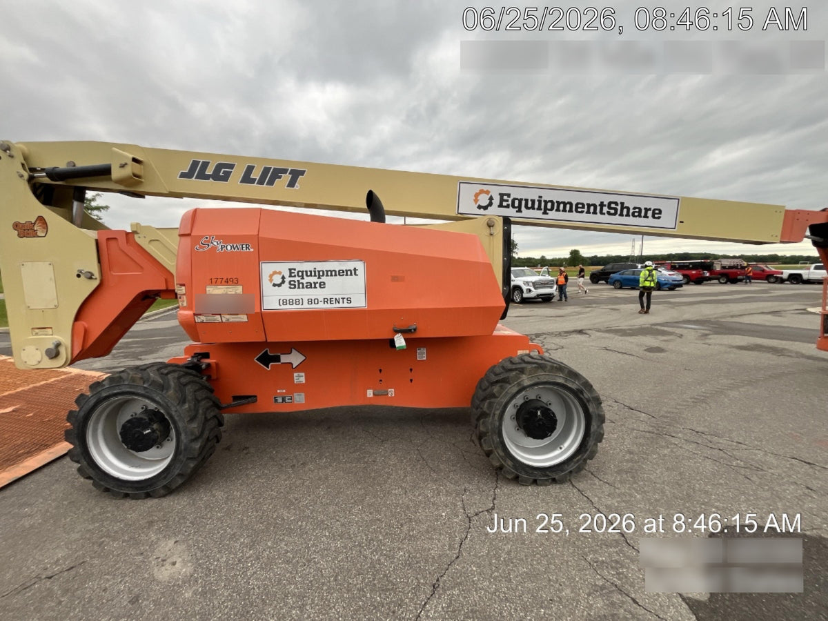 2021 JLG 800AJ