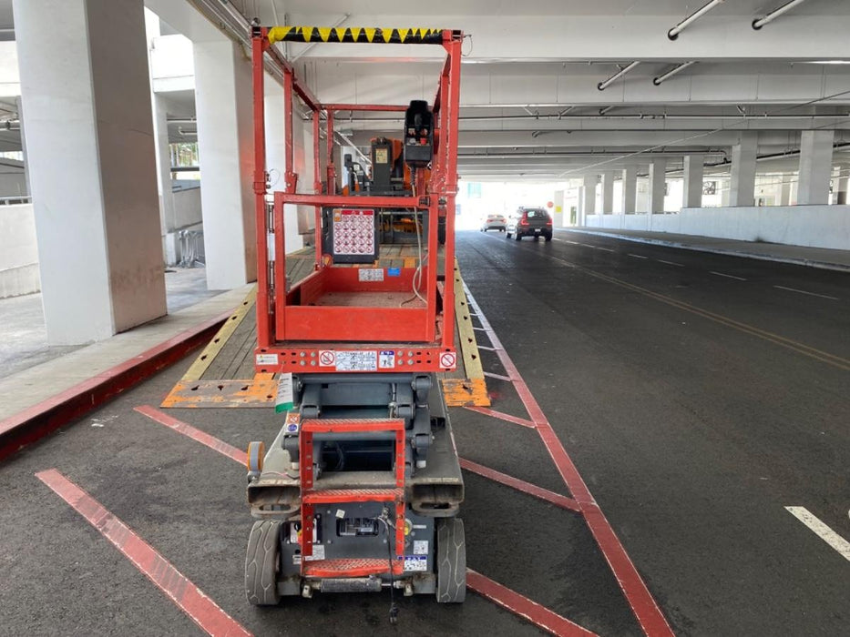 2020 Skyjack SJIII-3219 Solid NM Tires, Half height spring hinged entry gate, Dual Beacons, 800W Inverter