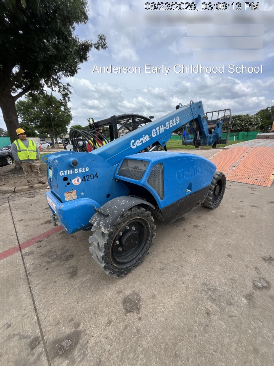 2017 GENIE GTH-5519