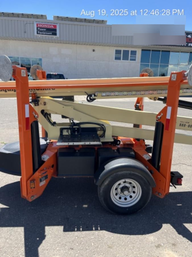 2023 JLG T500J