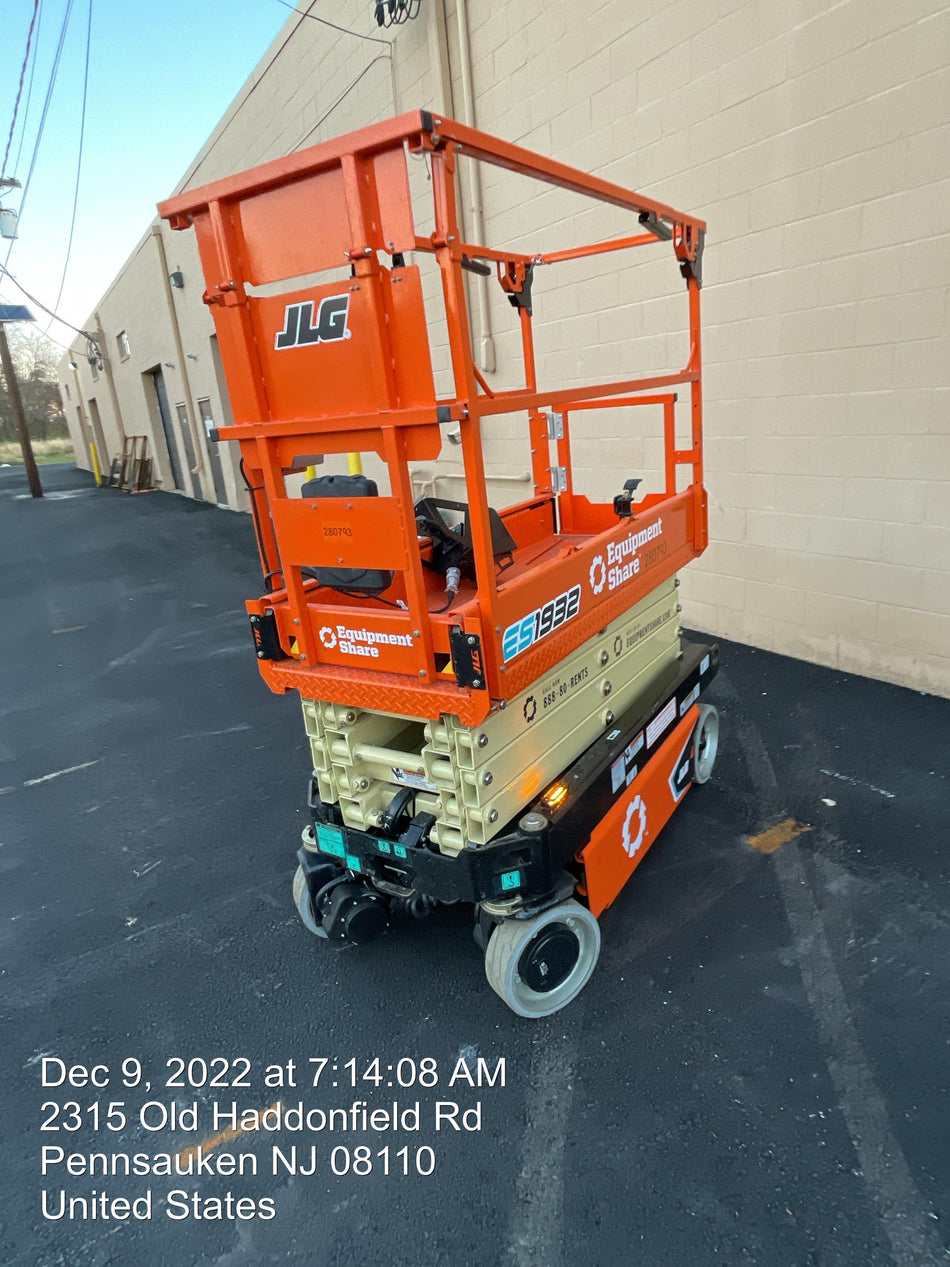 2022 JLG ES1932