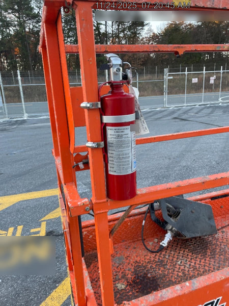 2021 JLG ES1330L