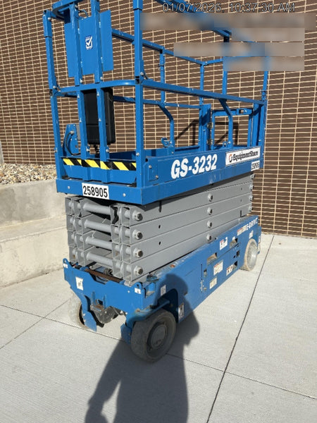 2022 GENIE GS-3232