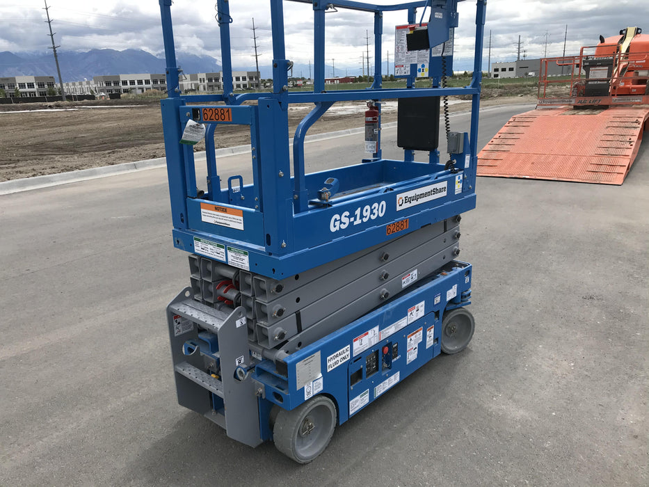 2020 Genie GS-1930 Solid Non Marking Tires, Beacon, Folding rails with half height swing gate