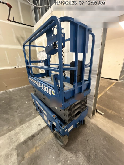 2019 Genie GS-1930 Half Height Swing Gate, 800W Inverter