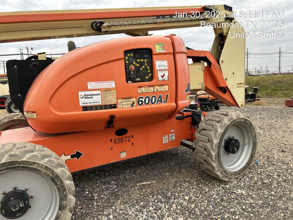 2019 JLG 600AJ