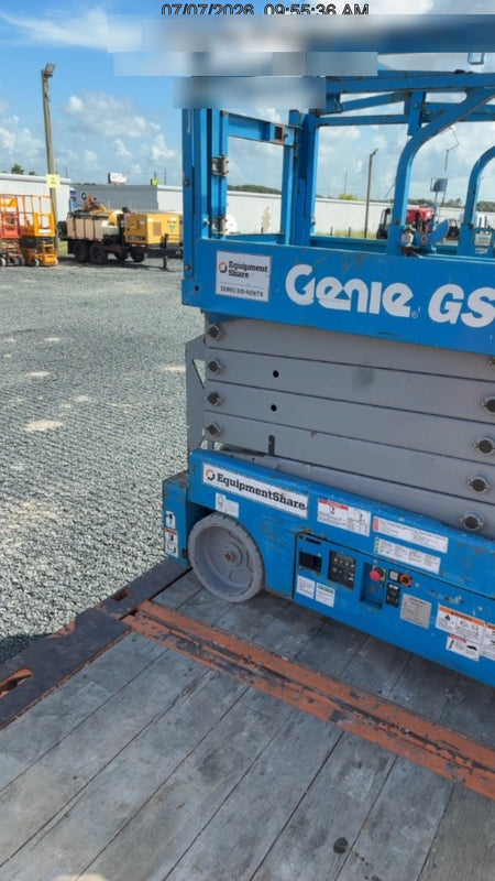 2017 Genie GS-3232 Genie GS3232 Narrow 32' Scissor Lift