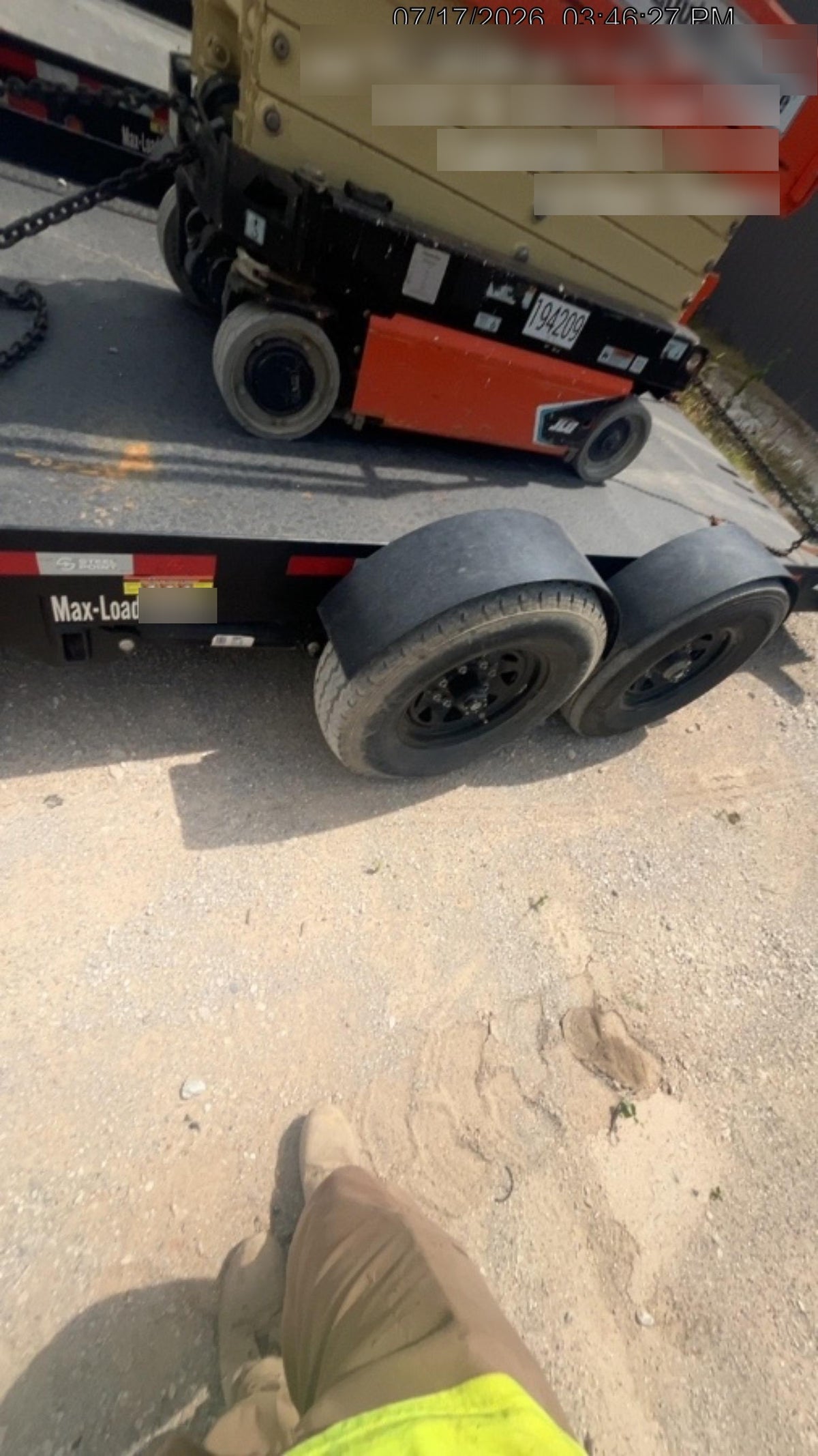 2021 JLG ES1932
