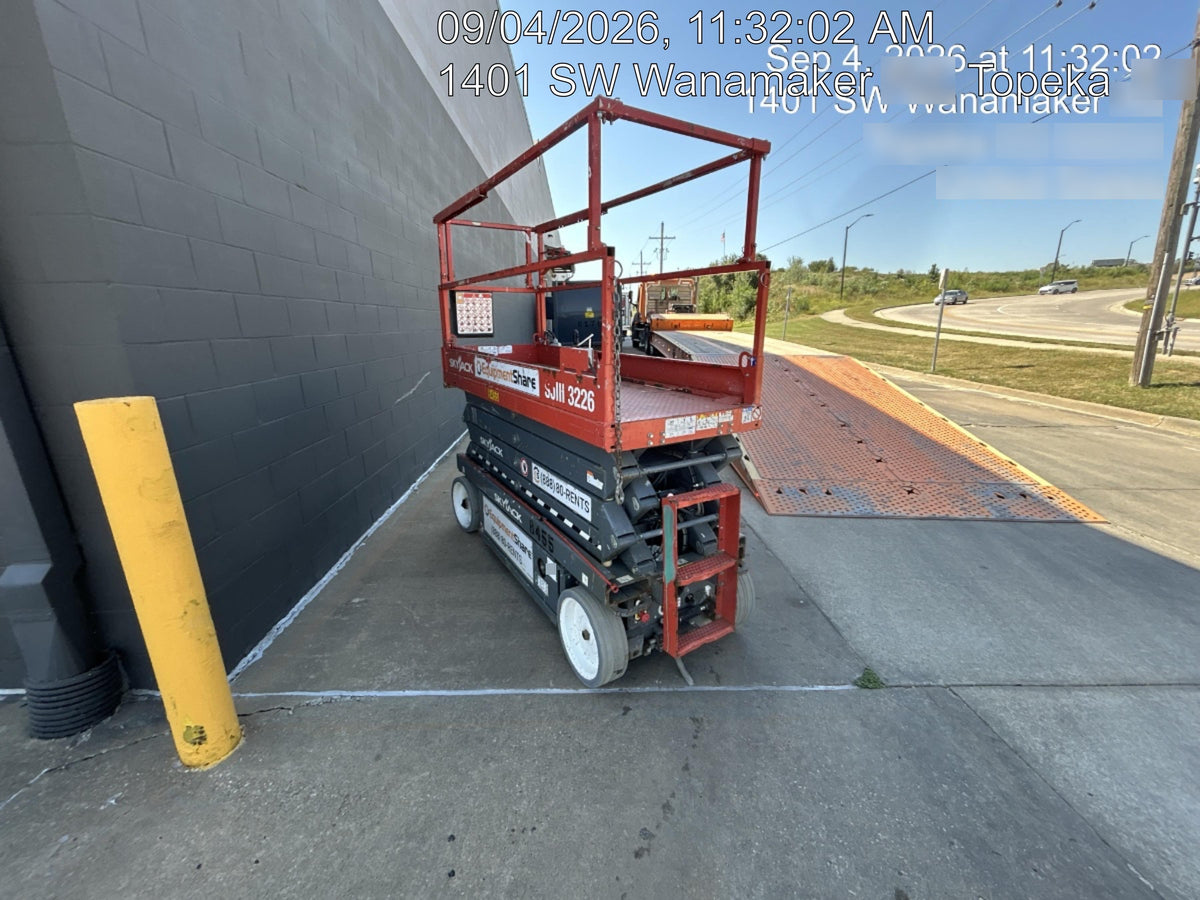 2018 Skyjack SJIII-3226 Skyjack SJIII3226 Scissor Lift w/Trojan Batteries
