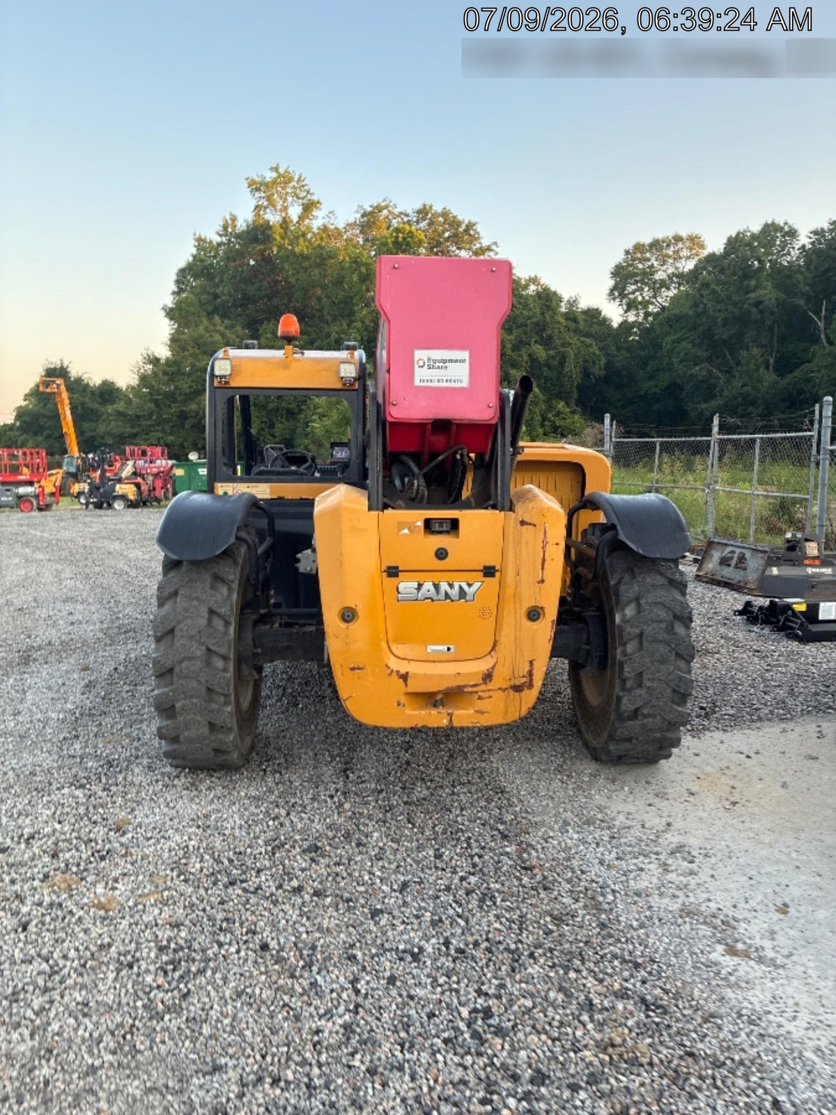 2020 SANY STH1056