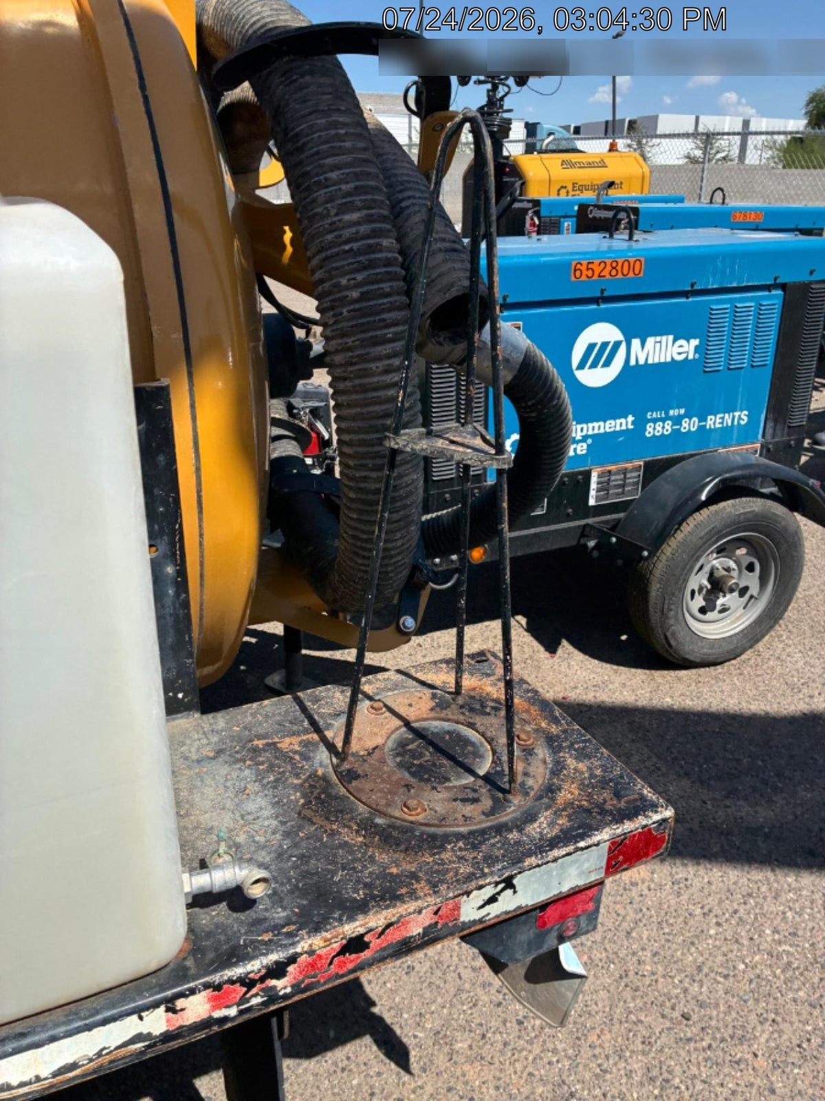 2023 VAC-TRON LP573XDT